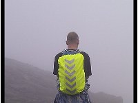 IMAG0040-border  Martin op lille fjellet, goed zichtbaar in de mist